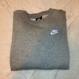 ✨Nike sweatshirt✨